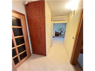 Apartament 3 camere, renovat si mobilat complet, etaj 2