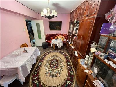 Apartament 3 camere, etaj 1, zona ultracentral  Bld Unirii