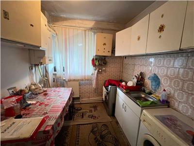 Apartament 3 camere, etaj 1, zona ultracentral  Bld Unirii