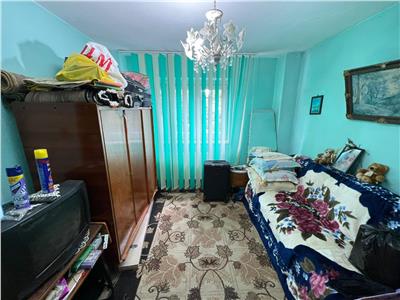 Apartament 3 camere, etaj 1, zona ultracentral  Bld Unirii