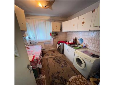 Apartament 3 camere, etaj 1, zona ultracentral  Bld Unirii