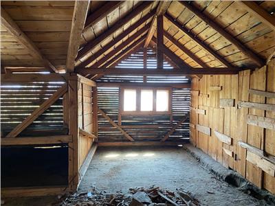 Apartament 2 camere, etaj 4 cu acoperis (mansarda) Scoala 3