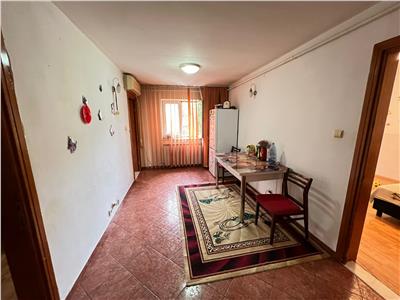Apartament 2 camere, 60mp, etaj 3/3 cu acoperis, zona 2 Stejari