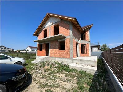 Casa P+M la rosu de vanzare in zona Fan Curier