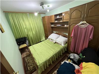 Apartament 3 camere,etaj 2, zona 2 Stejari