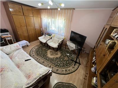 Apartament 3 camere,etaj 2, zona 2 Stejari