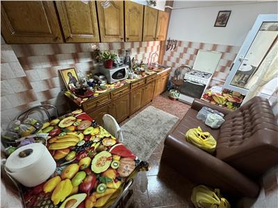 Apartament 3 camere,etaj 2, zona 2 Stejari