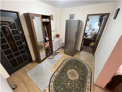 Apartament 3 camere,etaj 2, zona 2 Stejari