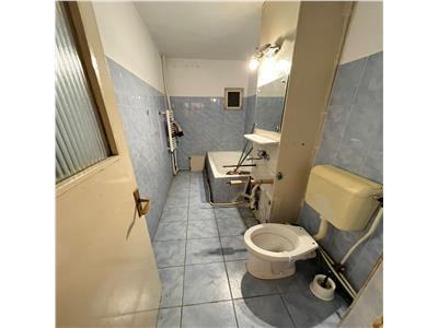 Apartament 3 camere,etaj 3, CT, izolat, zona  Pompieri