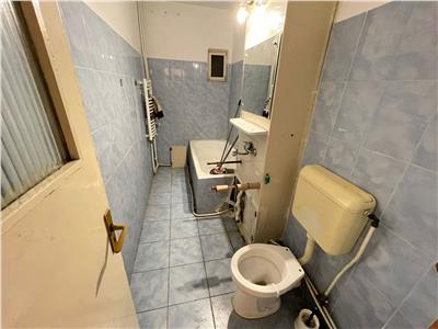 Apartament 3 camere,etaj 3, CT, izolat, zona  Pompieri