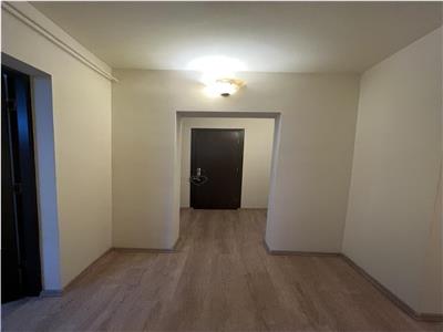 Apartament 2 camere, modernizat,etaj 6, Scoala 10