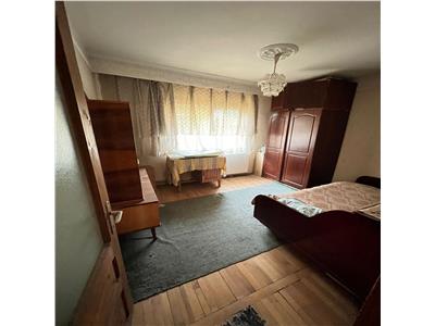 Apartament super spatios 4 camere, zona Aviatori sud etaj 3