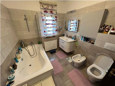 Apartament 4 camere, 105mp utili de vanzare in Focsani Nord