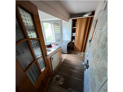 Apartament 2 camere, etaj 3 cu acoperis zona Kaufland
