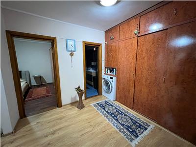 Apartament 2 camere, etaj 3 cu acoperis zona Kaufland