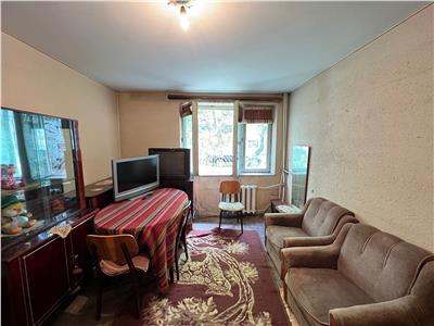 Apartament 2 camere, parter, 46mp, zona Garii, necesita renovare