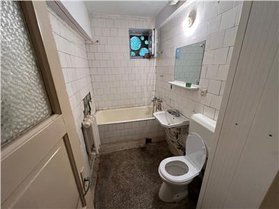 Apartament 2 camere, parter, 46mp, zona Garii, necesita renovare