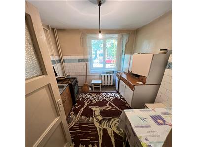Apartament 2 camere, parter, 46mp, zona Garii, necesita renovare