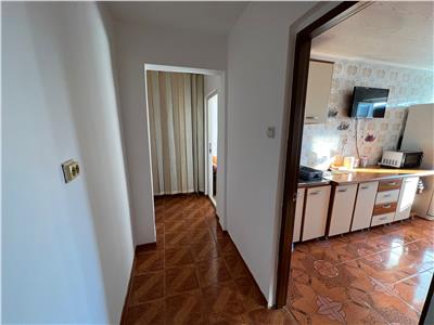 Apartament 2 zona Comisariat  Sala Polivalenta etaj 10 renovat