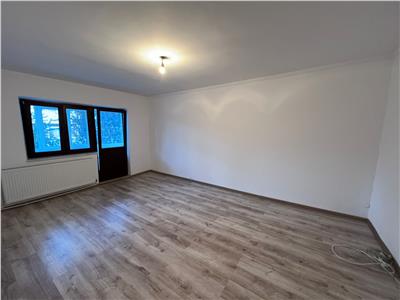 Apartament 2 camere, etaj 1,zoan Liceul Economic
