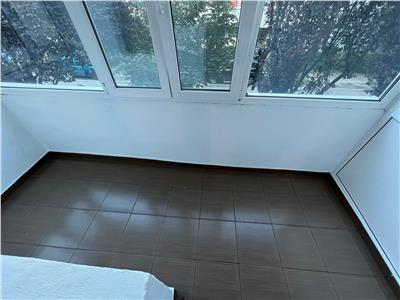 Apartament 2 camere, etaj 1,zoan Liceul Economic
