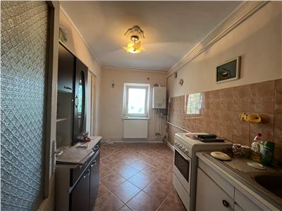 Apartament 2 camere,etaj 2,centrala termica, zona Brailei - Quatro