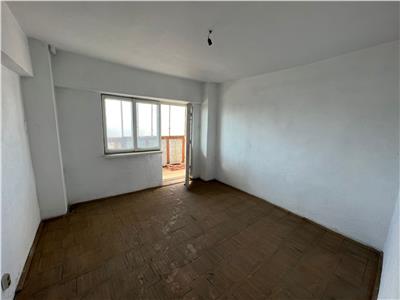 Apartament 3 camere, ultracentral, etaj 6, vedere Bulevard