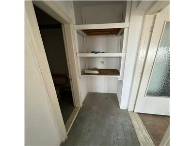 Apartament 3 camere, ultracentral, etaj 6, vedere Bulevard