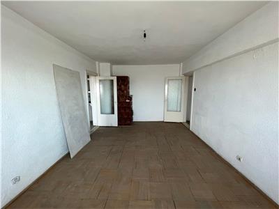 Apartament 3 camere, ultracentral, etaj 6, vedere Bulevard