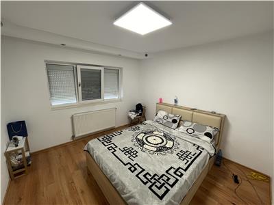 Apartament 3 camere, etaj 4, zona Mega Sud