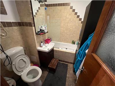 Apartament 3 camere, etaj 2, zona Zimbru , 1 loc de parcare