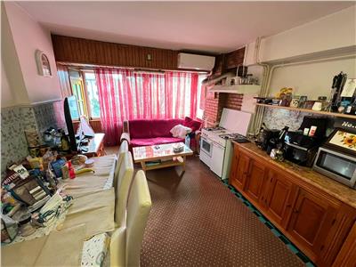 Apartament 3 camere, etaj 2, zona Zimbru , 1 loc de parcare