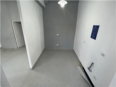 Spatiu Comercial stradal,50 mp, zona Sala Polivalenta