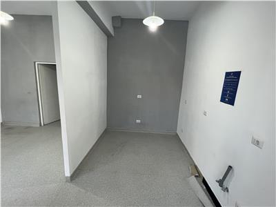 Spatiu Comercial stradal,50 mp, zona Sala Polivalenta