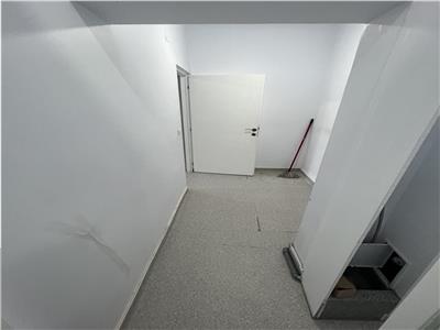 Spatiu Comercial stradal,50 mp, zona Sala Polivalenta
