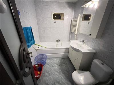 Spatiu comercial + apartament de vanzare zona Independentei