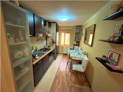Apartament 4 camere, parter, mobilat+utilat, zona Longinescu