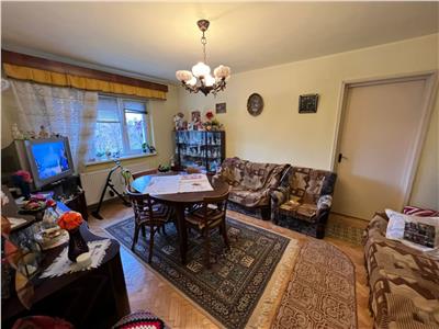 Apartament 3 camere, de vanzare pe Bdul Bucuresti Sud
