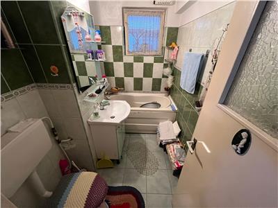 Apartament 3 camere, de vanzare pe Bdul Bucuresti Sud