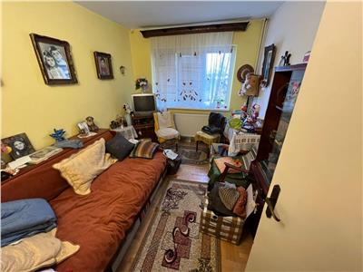 Apartament 3 camere, de vanzare pe Bdul Bucuresti Sud