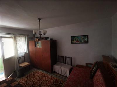 Apartament 3 camere, de vanzare in Marasesti