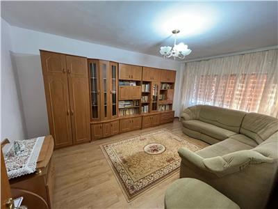 Apartament 2 camere, etaj 4 cu acoperis, mobilat si utilat Scoala 3