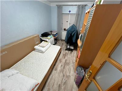 Apartament 3 camere, parter, zona Longinescu , renovat si mobilat