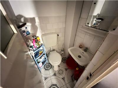 Apartament 3 camere, etaj 2, zona Pompieri de vanzare