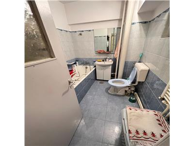Apartament 3 camere, etaj 4, Bdul Unirii  Sala Polivalenta