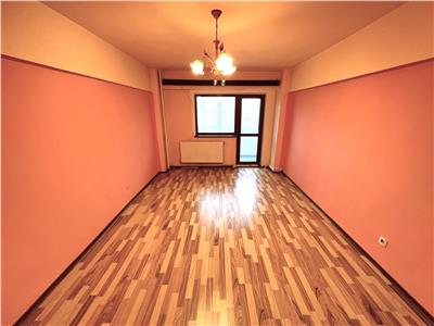 Apartament 3 camere, etaj 4, Bdul Unirii  Sala Polivalenta