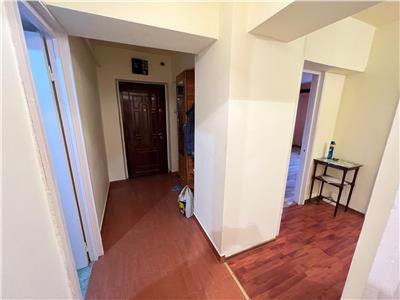 Apartament 3 camere, etaj 4, Bdul Unirii  Sala Polivalenta
