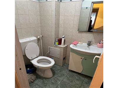 Apartament 3 camere, etaj 4, Bdul Unirii  Sala Polivalenta
