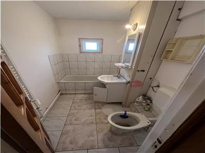 Garsoniera 38 mp, centrala termica, etaj 5, necesita renovare