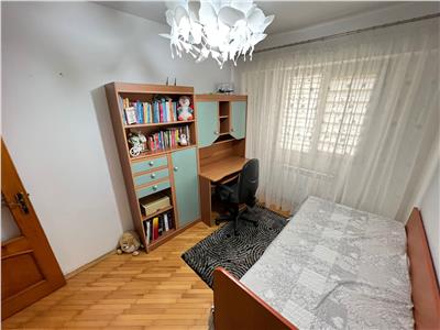 Apartament 3 camere, etaj 3, zona Brailei , mobilat, utilat , liber